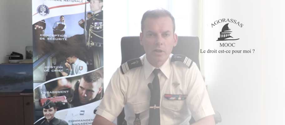 Officier de gendarmerie